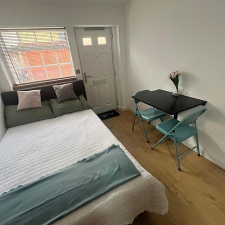 Appartamento Teddington Little Gem Londra Esterno foto