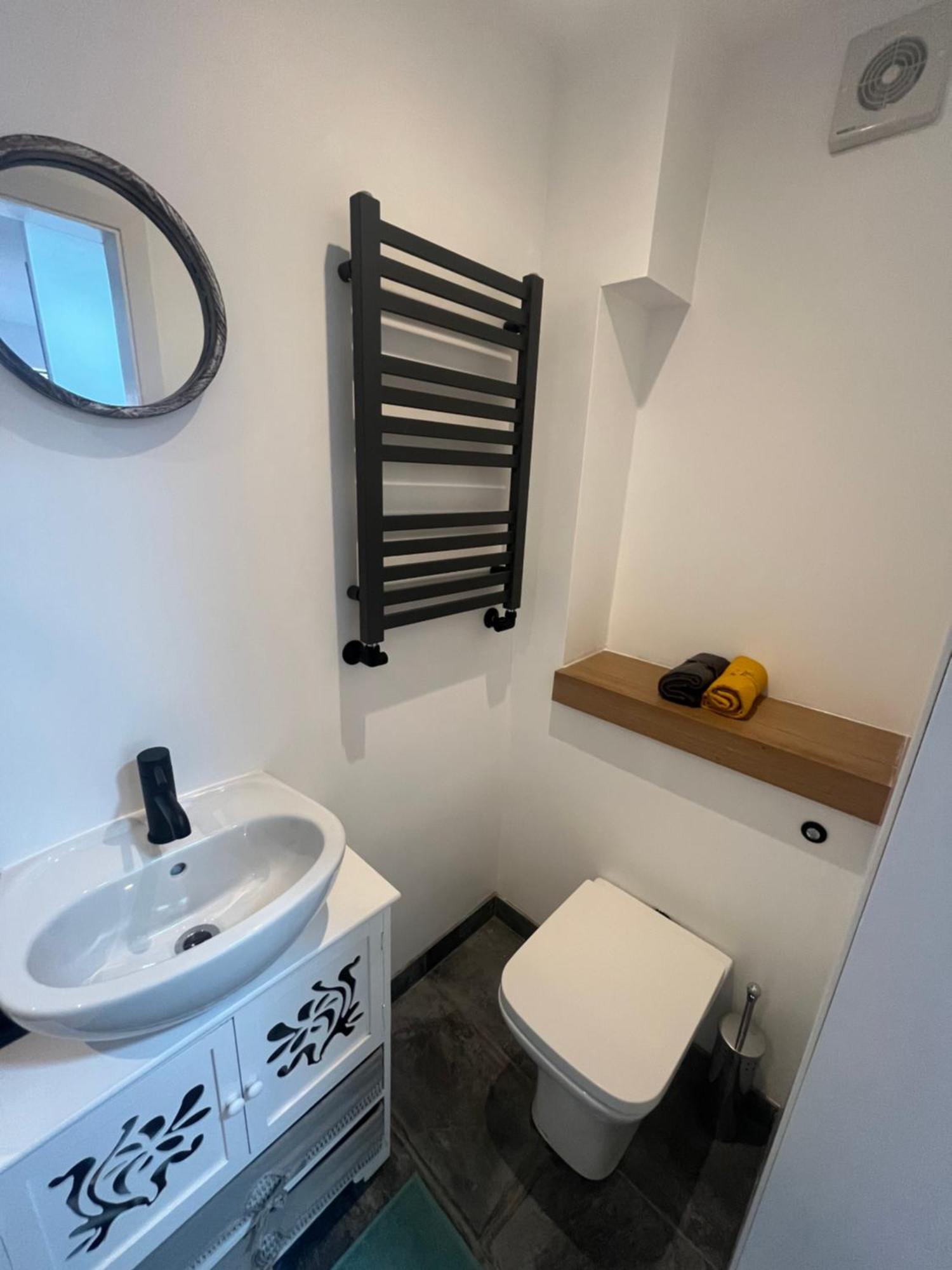 Appartamento Teddington Little Gem Londra Esterno foto
